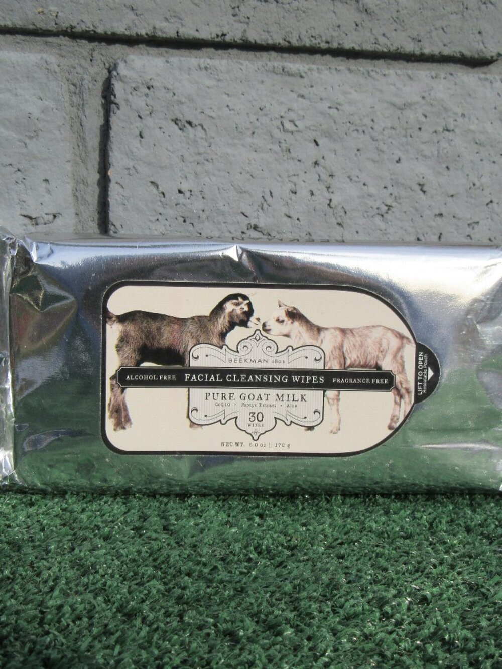 Brand New Beekman 1802 30 Pack Facial Cleansing Wipes Pure Goat Milk